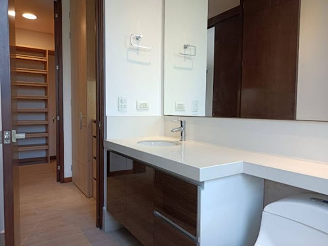 Apartamento de 4 alcobas en arriendo en Loma Del Campestre, Medellín, 282 m² · foto 13 de 24