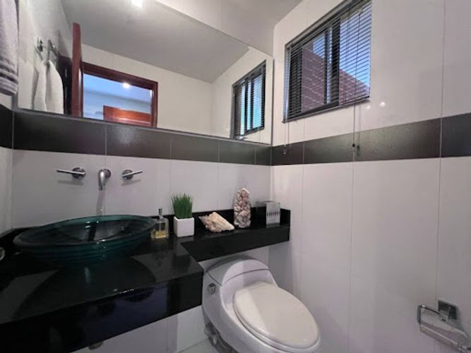 Casa de 4 alcobas en venta en Cumbres, Envigado, 272 m² · foto 3 de 24