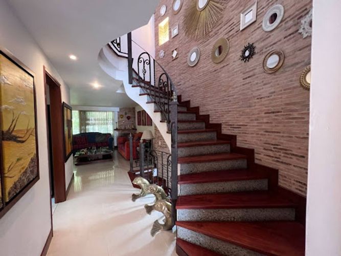 Casa de 4 alcobas en venta en Cumbres, Envigado, 272 m² · foto 8 de 24