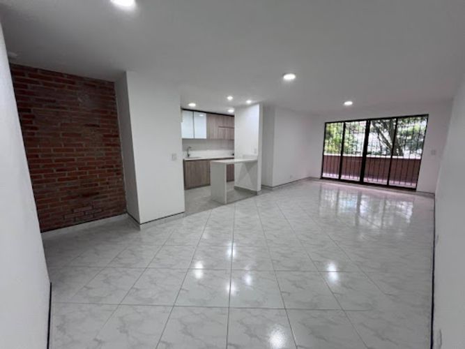 Apartamento de 3 alcobas en venta en La Linde, Medellín, 96 m² · foto 4 de 18