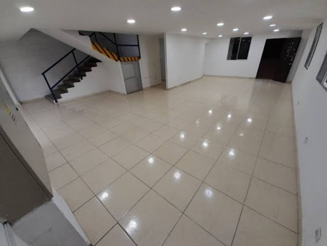 Bodega en arriendo en Sierra Morena, La Estrella, 1011 m² · foto 7 de 16