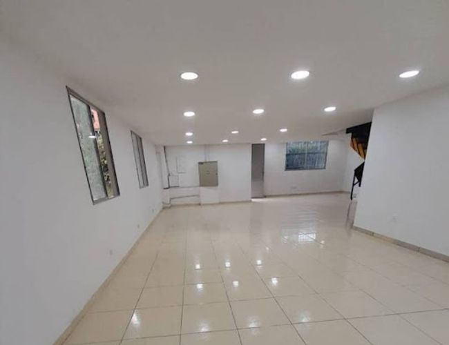 Bodega en arriendo en Sierra Morena, La Estrella, 1011 m² · foto 9 de 16