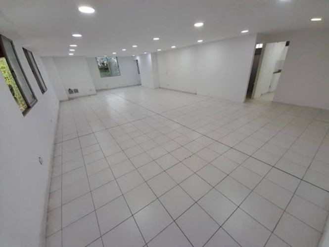 Bodega en arriendo en Sierra Morena, La Estrella, 1011 m² · foto 12 de 16
