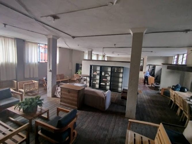 Bodega en arriendo en Perpetuo Socorro, Medellín, 310 m² · foto 2 de 10