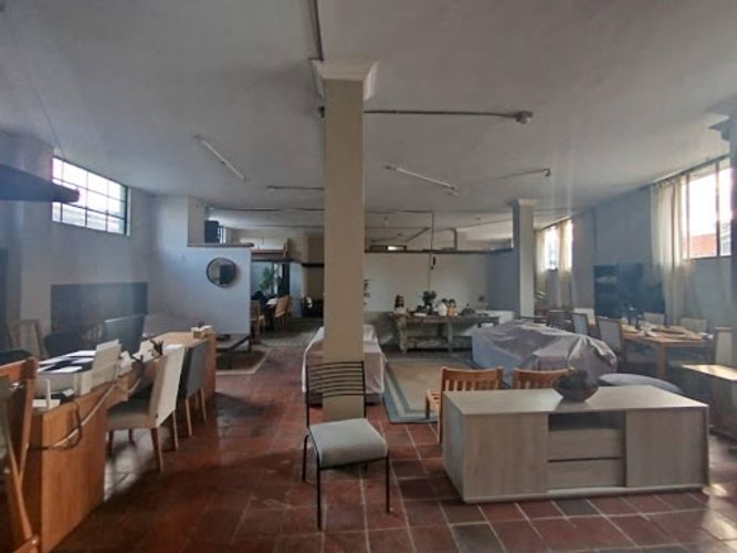 Bodega en arriendo en Perpetuo Socorro, Medellín, 310 m² · foto 4 de 10