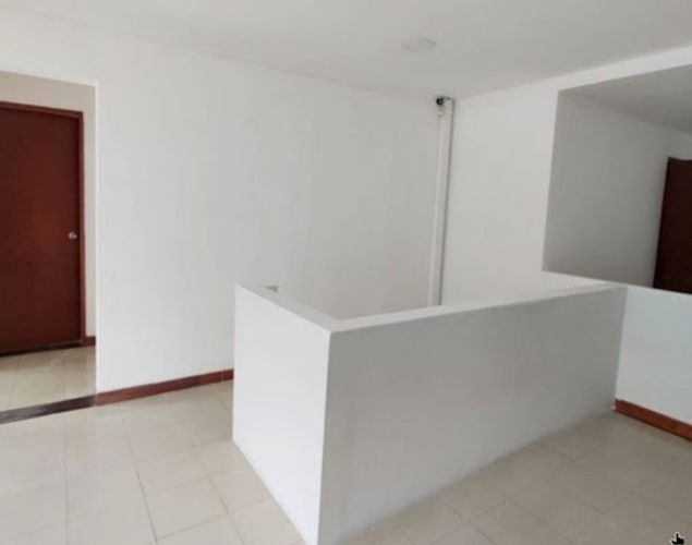 Oficina en arriendo en La Aguacatala, Medellín, 217 m² · foto 2 de 7