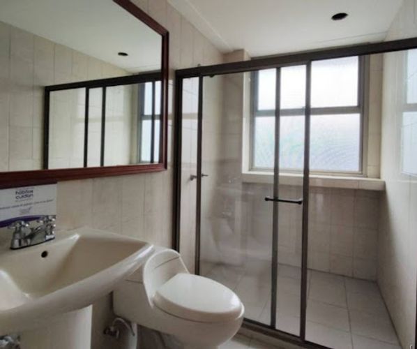 Oficina en arriendo en La Aguacatala, Medellín, 217 m² · foto 5 de 7
