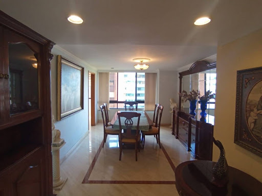 Apartamento en arriendo en La Tomatera, Medellín · foto 5 de 24