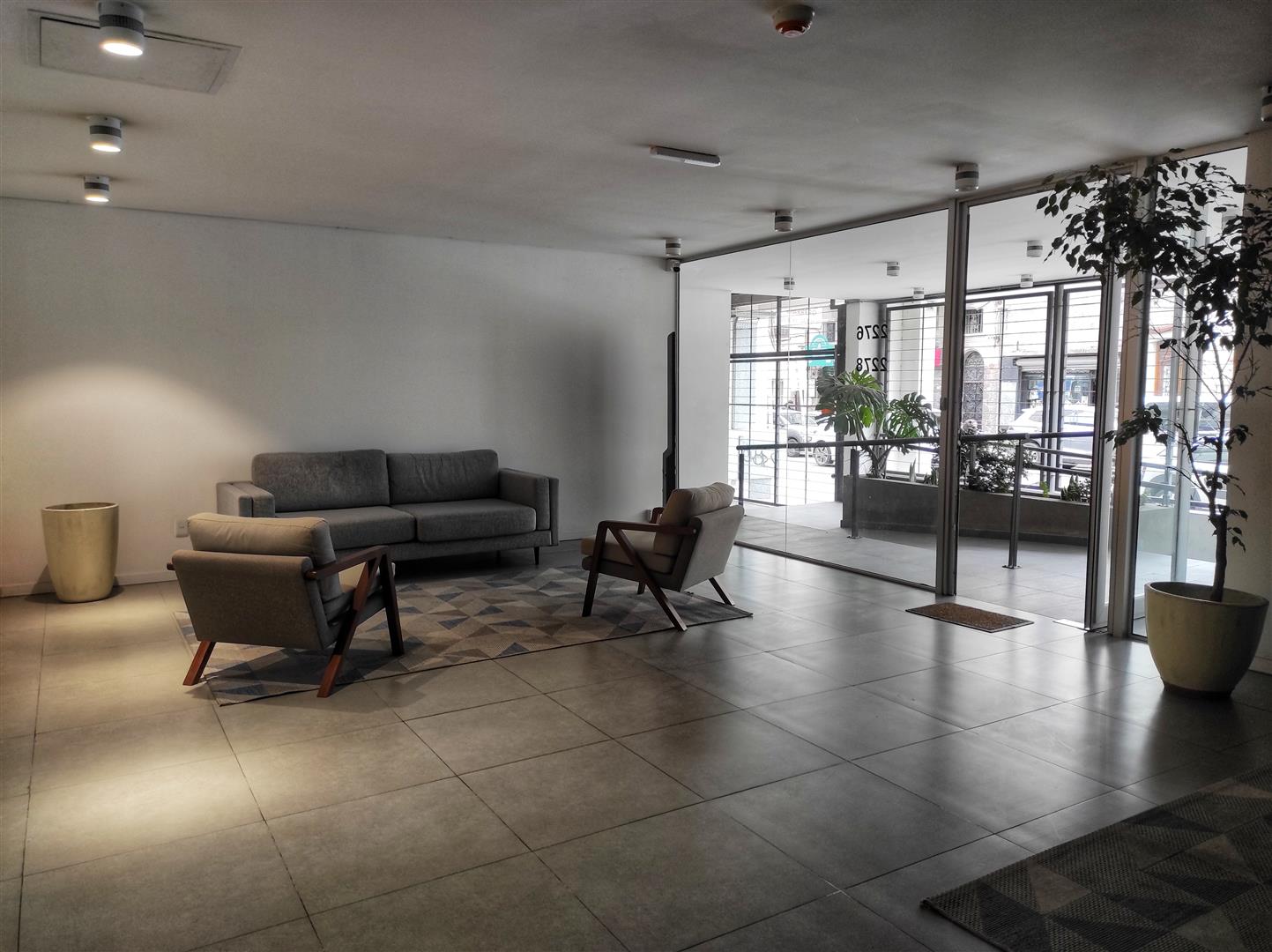 Se alquila Hermoso Monoambiente en Tres Cruces /Cordón, Piso alto, Excelente Ubicación