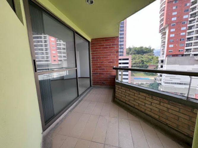 Apartamento de 3 alcobas en venta en Aves Maria, Sabaneta, 127 m² · foto 2 de 23
