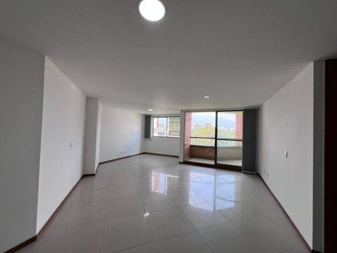 Apartamento de 3 alcobas en venta en Aves Maria, Sabaneta, 127 m² · foto 9 de 23