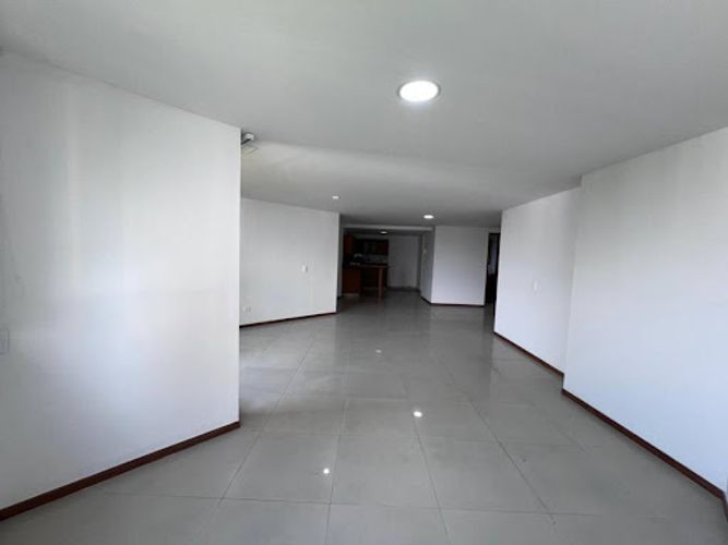 Apartamento de 3 alcobas en venta en Aves Maria, Sabaneta, 127 m² · foto 14 de 23