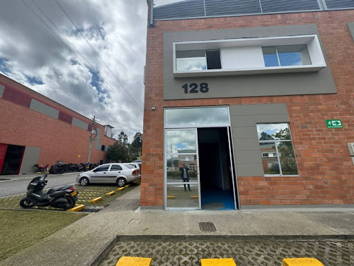 Warehouse for rent in Sajonia, Medellín