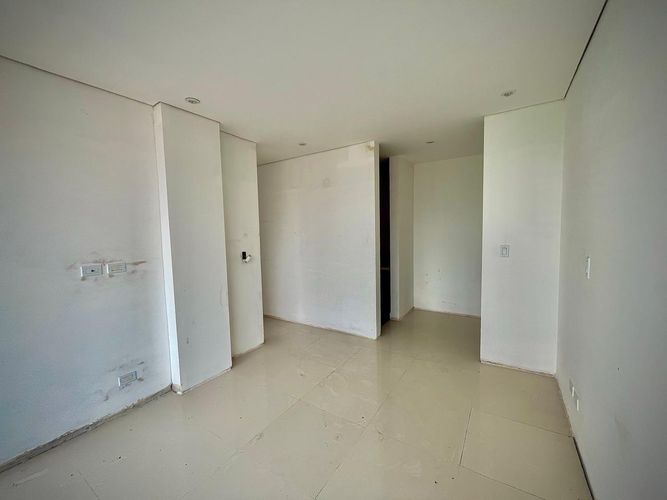 Apartamento de 2 alcobas en venta en Julio Campos Gonzalez, Girardot, 77 m² · foto 3 de 18