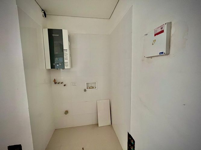 Apartamento de 2 alcobas en venta en Julio Campos Gonzalez, Girardot, 77 m² · foto 5 de 18