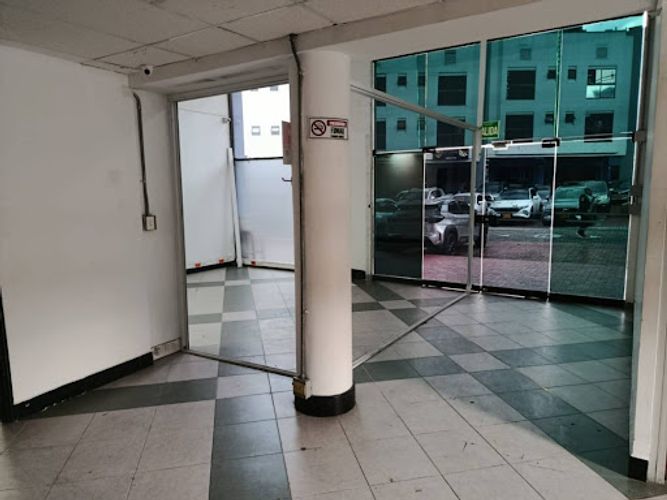 Local en arriendo en Shellmar, Medellín, 1212 m² · foto 16 de 24