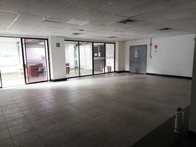 Local en arriendo en Shellmar, Medellín, 1212 m² · foto 19 de 24