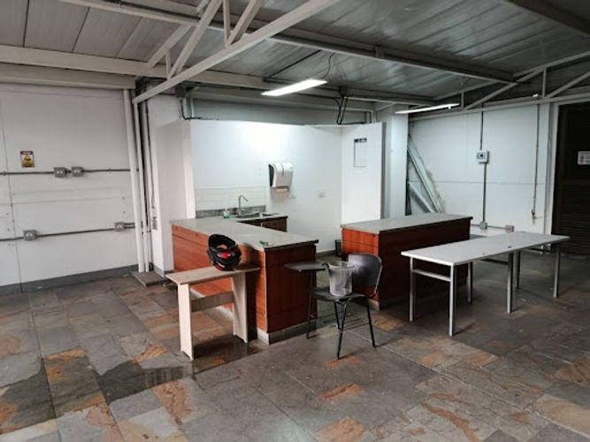 Local en arriendo en Shellmar, Medellín, 1212 m² · foto 22 de 24