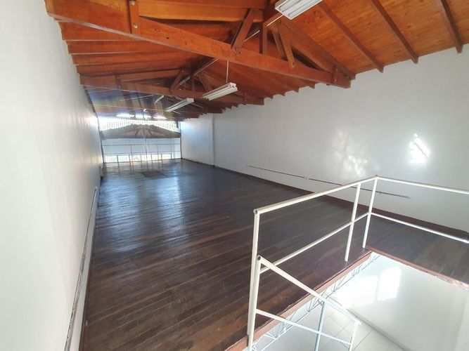 Local en arriendo en Rodeo Alto, Medellín, 217 m² · foto 4 de 12