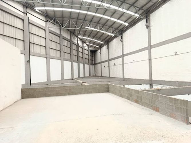 Bodega en arriendo en La Inmaculada, La Estrella, 2533 m² · foto 8 de 24