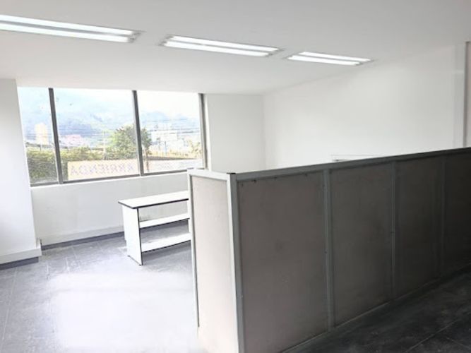 Bodega en arriendo en La Inmaculada, La Estrella, 2533 m² · foto 16 de 24