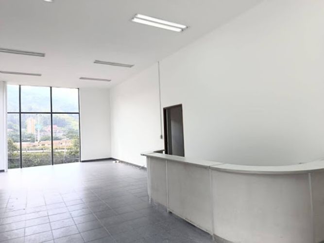 Bodega en arriendo en La Inmaculada, La Estrella, 2533 m² · foto 17 de 24