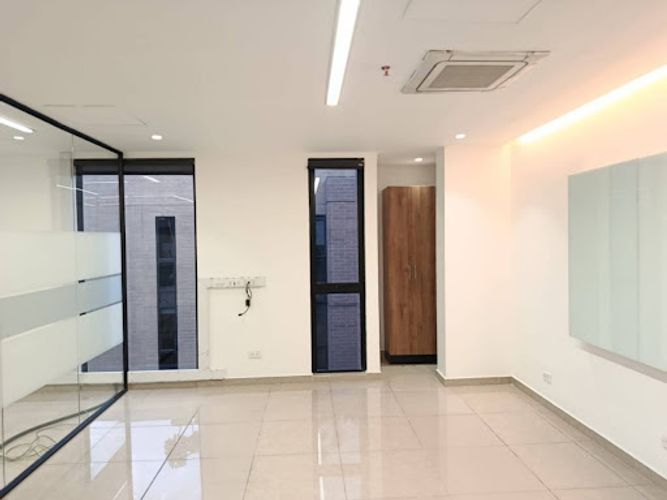 Oficina en arriendo en El Rodeo, Medellín, 150 m² · foto 6 de 19