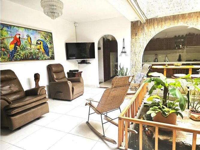 Casa de 4 alcobas en venta en Prados Del Norte, Cali, 242 m² · foto 4 de 24