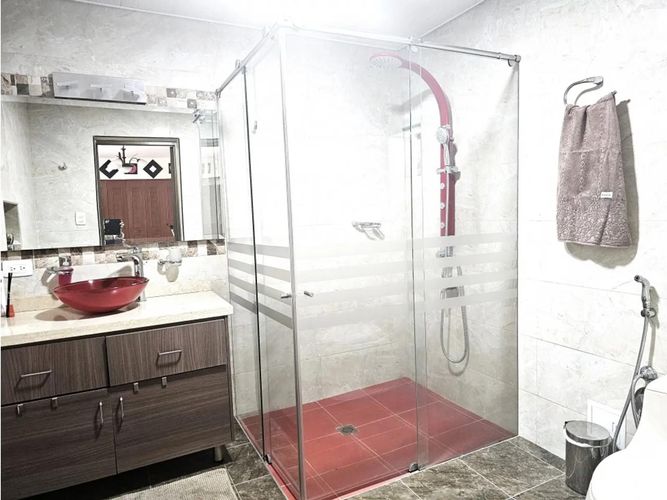 Casa de 4 alcobas en venta en Prados Del Norte, Cali, 242 m² · foto 12 de 24