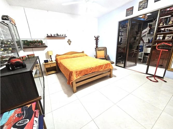 Casa de 4 alcobas en venta en Prados Del Norte, Cali, 242 m² · foto 13 de 24
