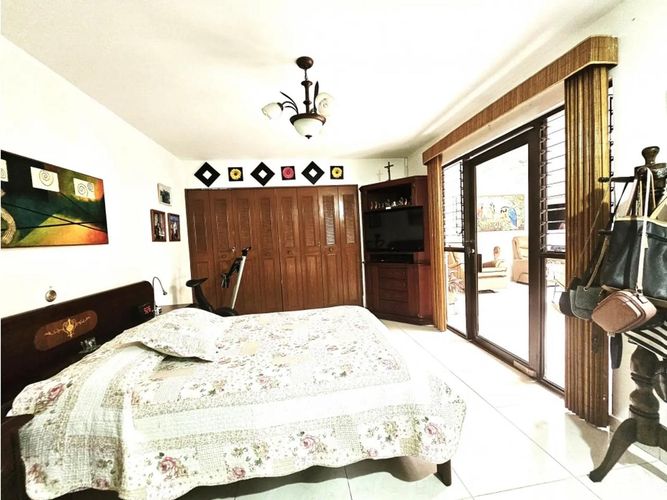 Casa de 4 alcobas en venta en Prados Del Norte, Cali, 242 m² · foto 14 de 24
