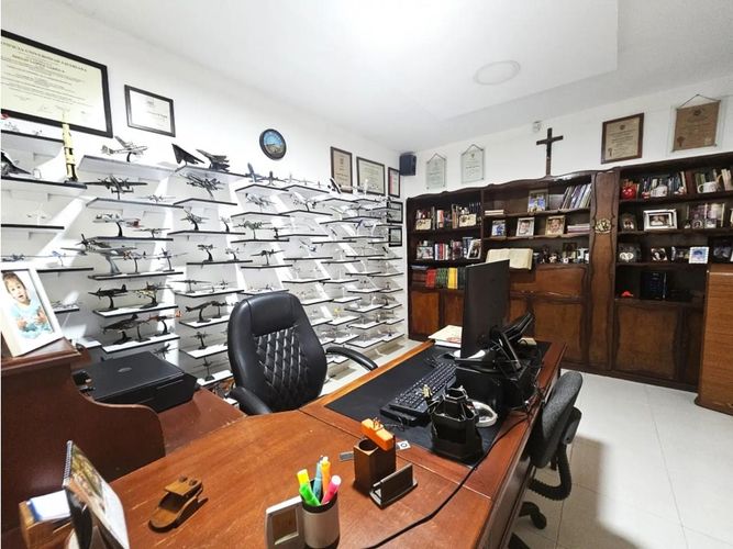 Casa de 4 alcobas en venta en Prados Del Norte, Cali, 242 m² · foto 21 de 24