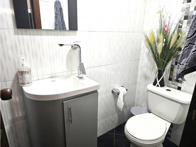 Casa de 4 alcobas en venta en Prados Del Norte, Cali, 242 m² · foto 23 de 24