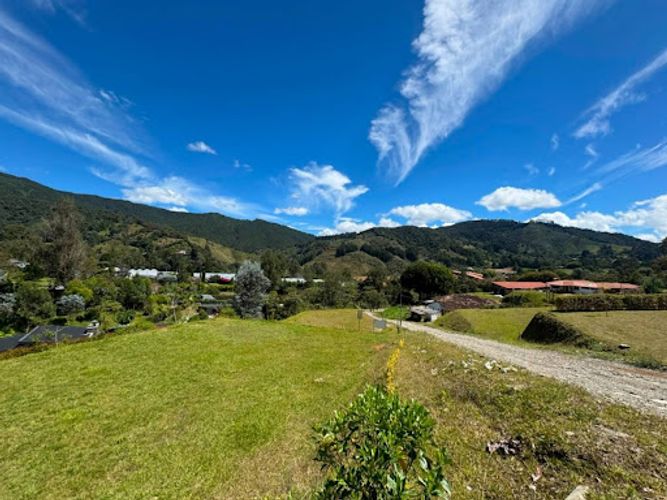 Lote en venta en Santa Elena, El Retiro, 1376 m² · foto 8 de 14