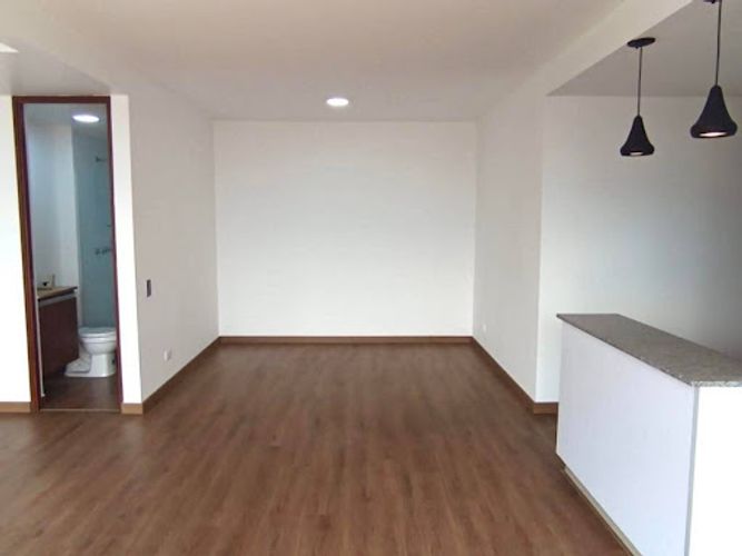 Apartamento de 2 alcobas en venta en Loma Del Barro, Sabaneta, 69 m² · foto 5 de 17