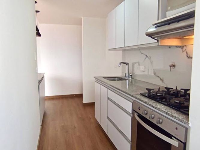 Apartamento de 2 alcobas en venta en Loma Del Barro, Sabaneta, 69 m² · foto 8 de 17