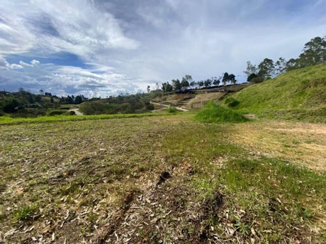 Lote en venta en La Mosquita, Rionegro, 2404 m² · foto 3 de 12