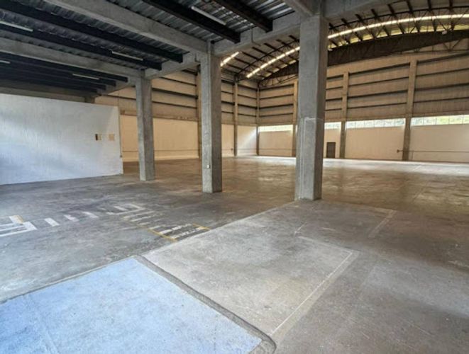 Bodega en arriendo en Copacabana, 1890 m² · foto 3 de 17