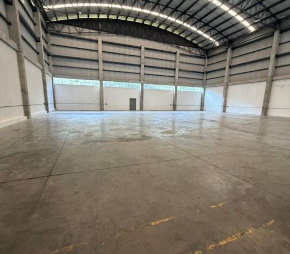 Bodega en arriendo en Copacabana, 1890 m² · foto 6 de 17