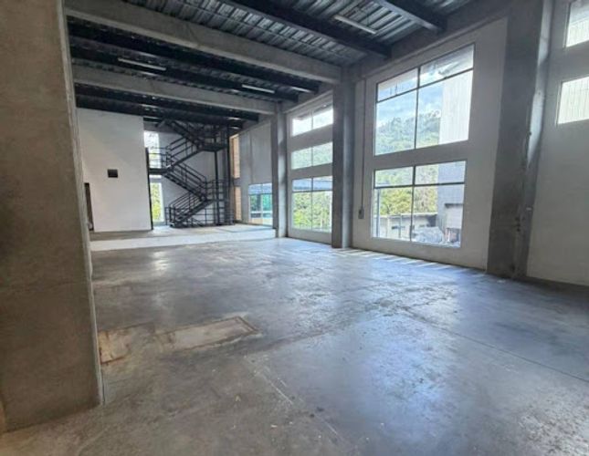 Bodega en arriendo en Copacabana, 1890 m² · foto 8 de 17