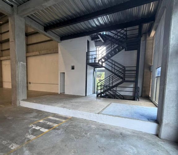 Bodega en arriendo en Copacabana, 1890 m² · foto 10 de 17