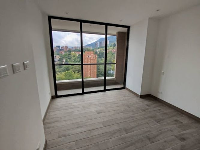 Apartamento de 2 alcobas en arriendo en El Campestre, Envigado, 77 m² · foto 4 de 15