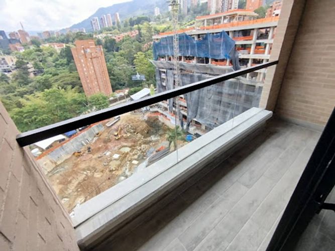 Apartamento de 2 alcobas en arriendo en El Campestre, Envigado, 77 m² · foto 13 de 15