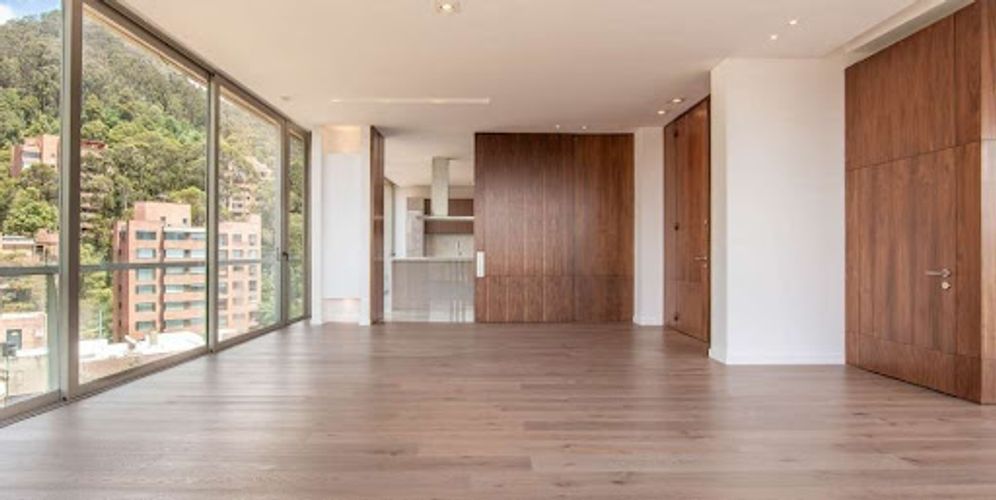 Apartamento de 3 alcobas en venta en Los Rosales, Bogotá, 489 m² · foto 2 de 9