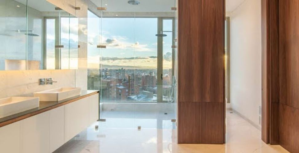 Apartamento de 3 alcobas en venta en Los Rosales, Bogotá, 489 m² · foto 6 de 9