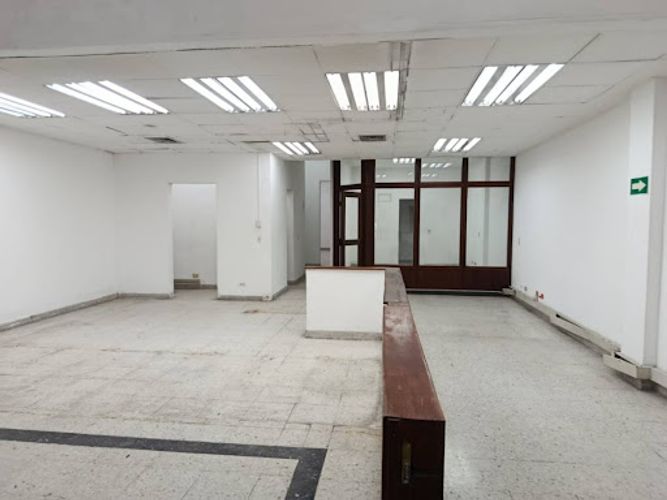 Local en arriendo en Estacion Villa, Medellín, 300 m² · foto 5 de 19