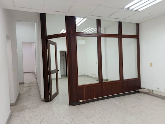 Local en arriendo en Estacion Villa, Medellín, 300 m² · foto 6 de 19