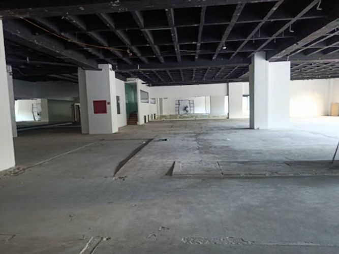 Local en arriendo en Estadio, Medellín, 750 m² · foto 2 de 18