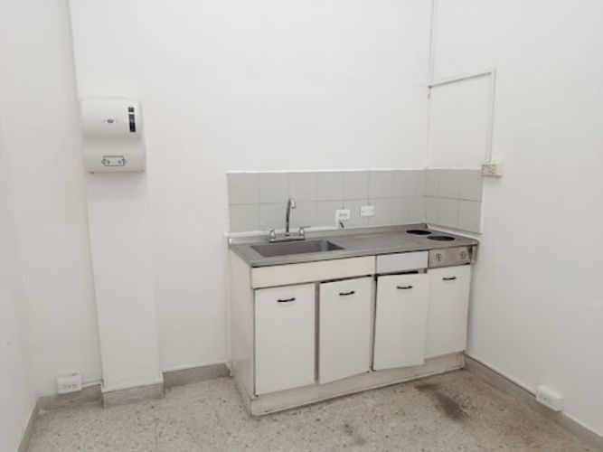 Local en arriendo en Estacion Villa, Medellín, 300 m² · foto 13 de 19