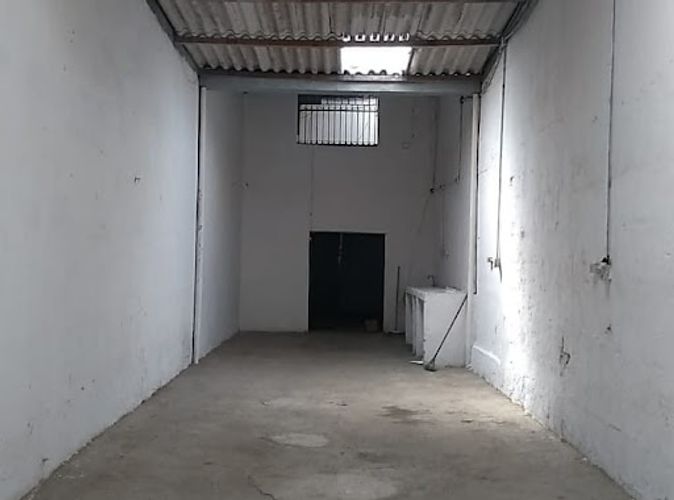 Bodega en venta en Naranjal, Medellín, 120 m² · foto 2 de 4